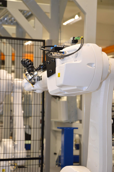 How to connect robot cells to any industrial network.